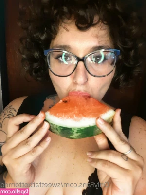 sweetfatbottomed - Ask for what content I have