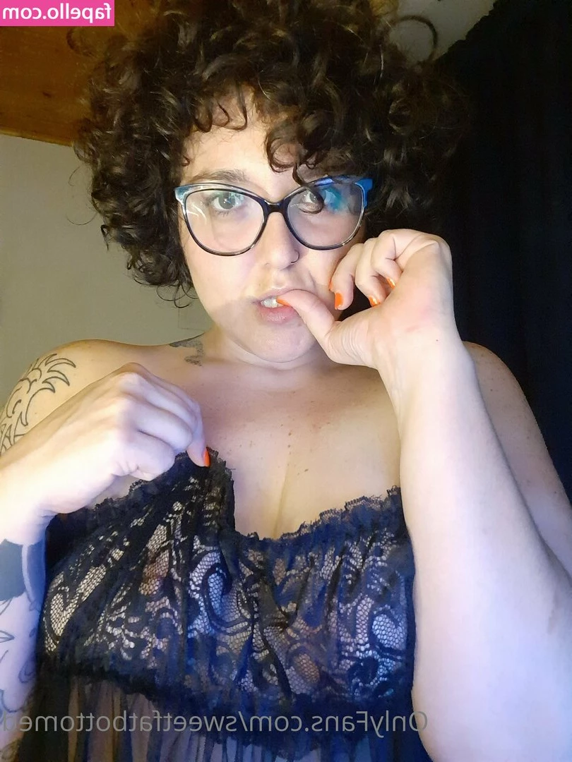 sweetfatbottomed - How's your night going you sexy cunts? 😈❤️  Who here is freaky