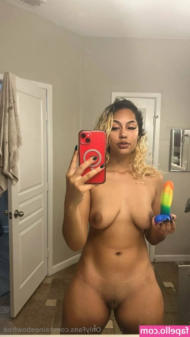 raineebowfree - Needing someone to pull this skirt up and fuck me from behind