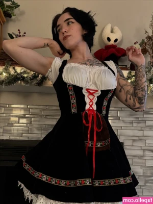 Amberthevalkyrie - Happy Monday lets get this bread