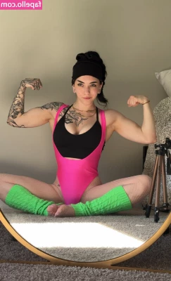 Amberthevalkyrie - Who wants to text and talk to me. Ready to send pics.😘😘