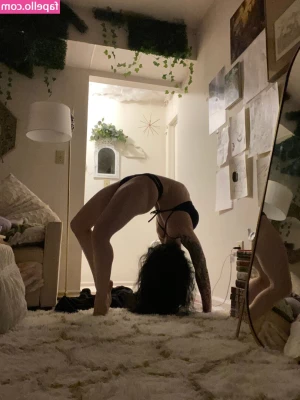 Amberthevalkyrie - Friday night is pub night  What s everyone up to  xx
