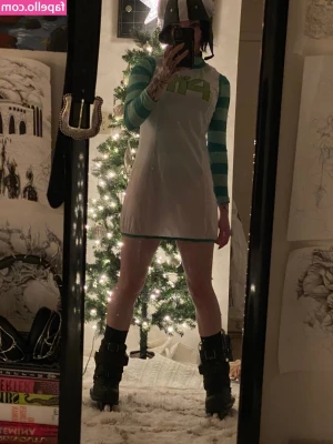 Amberthevalkyrie - Who likes precum  Watch me edge my cock until it starts dripping so