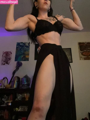 Amberthevalkyrie - I love a hard cock exploding between my tits 😈