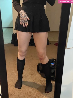 Amberthevalkyrie - My fav pose 😋