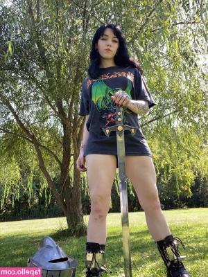 Amberthevalkyrie - If you want to see more from this set  leave a tip