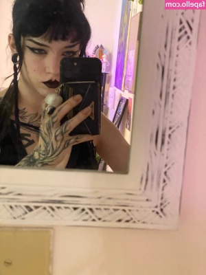 Amberthevalkyrie - Still at my family s home so videos are tough to record but I want