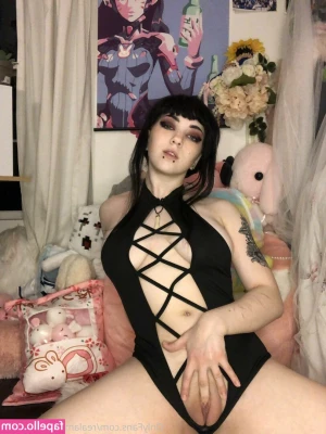 Amberthevalkyrie - 𝘗𝘶𝘯𝘤𝘩𝘺 𝘴𝘸𝘦𝘦𝘵 🧁 𝙈𝙞𝙧𝙖