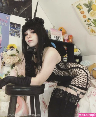 Amberthevalkyrie - It s Here Bored Just Resting Lol