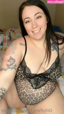 swaybaee - 😉 I'm not just a sweetheart, I'm a naughty little devil too 😈