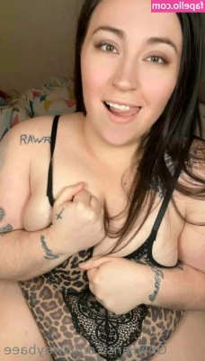swaybaee - Hola mis amores de vuelta activa espero poder compartir todos los