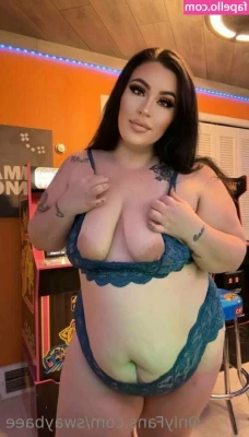 swaybaee - I like to show off my assets🥰 And you like to watch? 💙 Then
