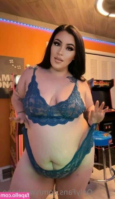 swaybaee - For my new/renewed subs 💖🖤💖 will post more in the next