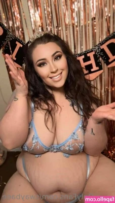 swaybaee - Nothing underneath my pantyhose