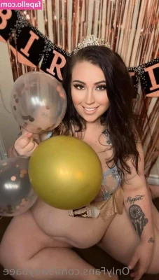 swaybaee - Workin hard    What do you want to see more of