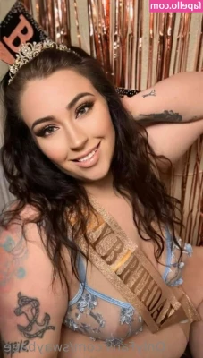 swaybaee - Been so busy with my new job sorry if I’m slackin a little 😭 I
