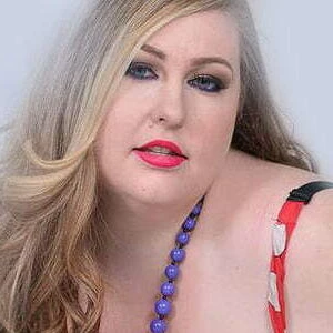 curvy_jesssica