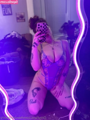 hannahfperry - i think its better if i sit on u