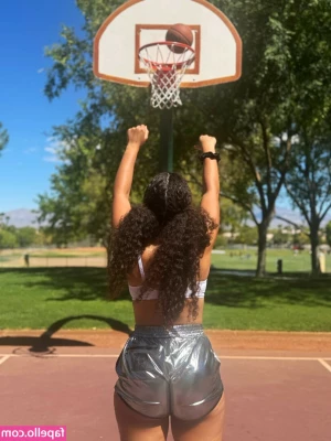 Samantha Irvin [ samantha-irvin ] - Only fans is removing my content  Not everyone wants to disclosed