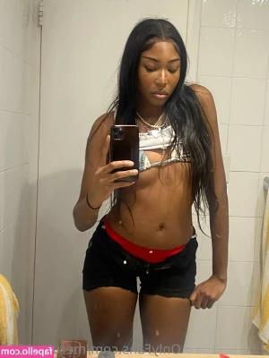 meruhart666 - Please accept my blurry mirror selfies ❤️