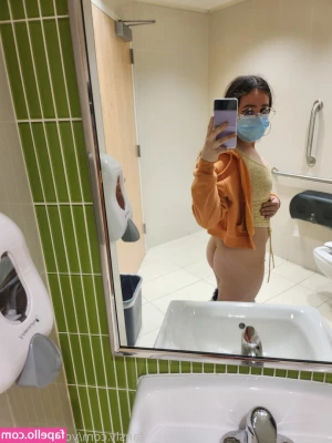 yourlocalfuta - Heyy guys hows it hangin  A little to the left   Or right  Lol