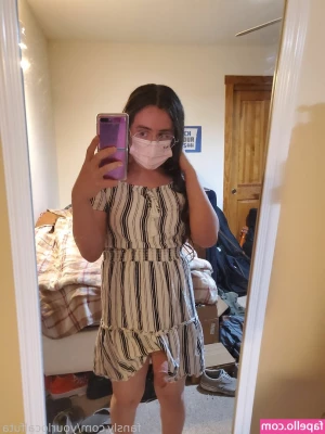 yourlocalfuta - Ever wanted to see a fat gurl put on her socks and shoes  Well  you