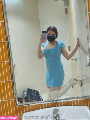 yourlocalfuta - After my gym 🔥  Wanna see me cum ?  I will post the part 2 of this