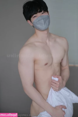yuuki_kinchiku [ yuuki-kinchiku ] - Message me and I might show you my cock   feeling way to horny today