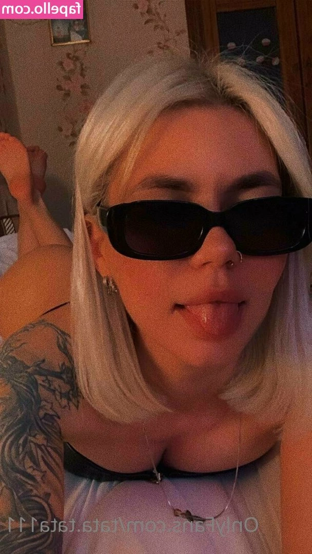 mila_grace [ mila-grace ] - Mis fotos son como los chicles   te quedas pegado My photos are like