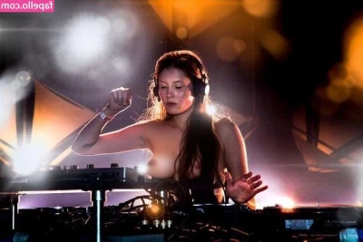 Charlotte De Witte [ charlotte-de-witte ] - Sending you guys the nude version in your dms soon ;)