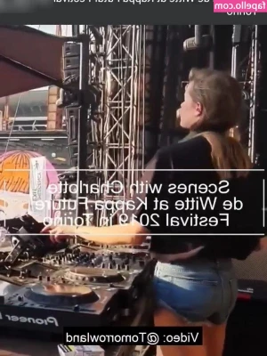 Charlotte De Witte [ charlotte-de-witte ] - Watch them titties drop