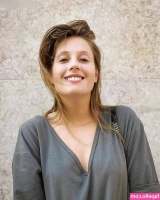 Charlotte De Witte [ charlotte-de-witte ] - Happy Monday