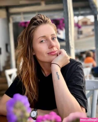 Charlotte De Witte [ charlotte-de-witte ] - You want it a rough fuck or softly
