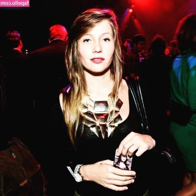 Charlotte De Witte [ charlotte-de-witte ] - Come play