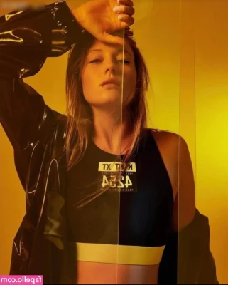 Charlotte De Witte [ charlotte-de-witte ] - Les gusta mi lencería azul para hacer travesuras