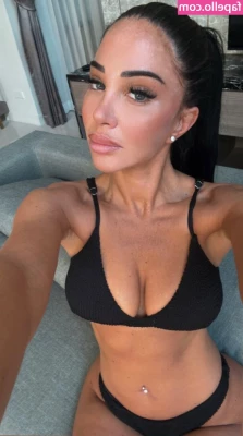Tulisa Contostavlos [ tulisa-contostavlos ] - Happy Friday  Message me and say hi  I am in for the night