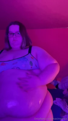 maxineonyx - Sorry today's set wasn't really nude/explicit...I hope you liked it