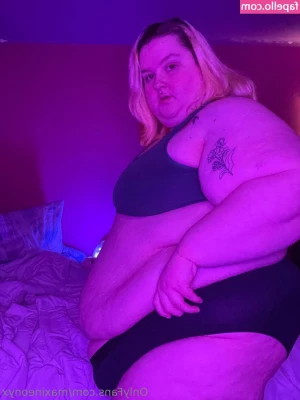 maxineonyx - Alright my sweet babies   Let s take a poll    I knowwwww y all are