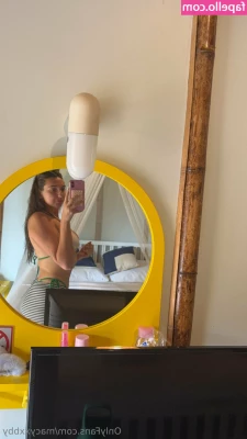 macyxxbby - Pre-crossfit  i put pants on before I left