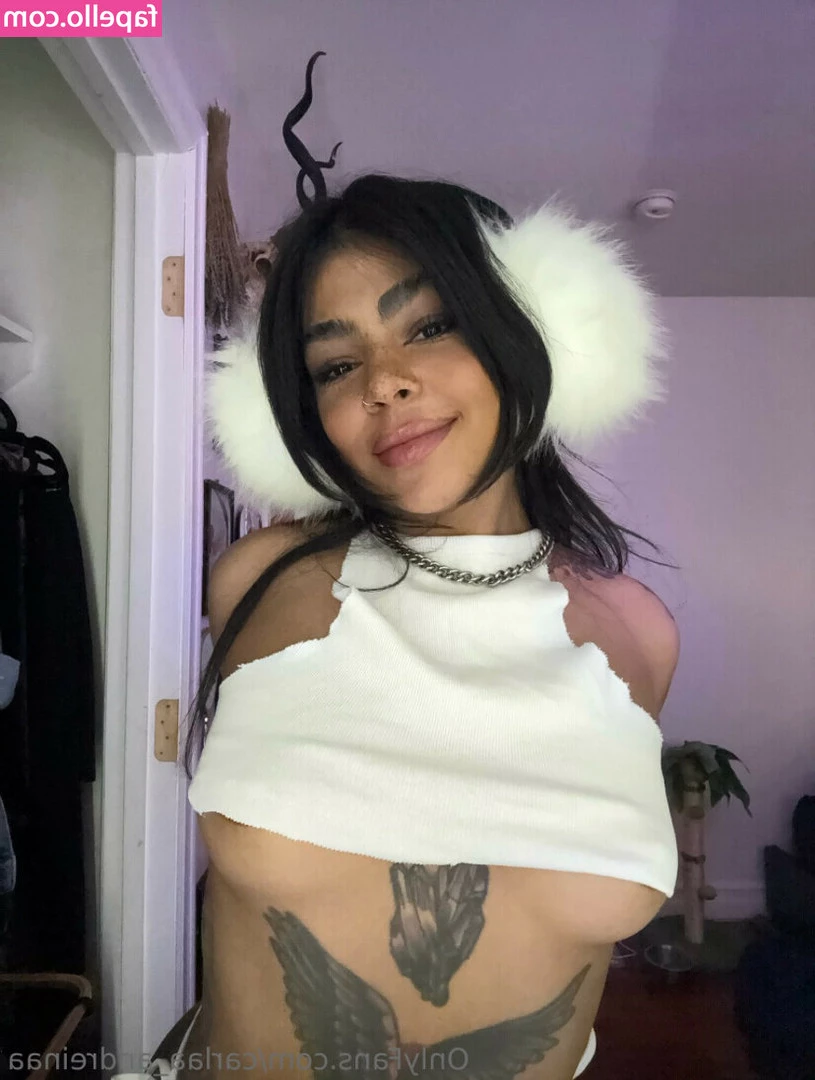 Carla Andreina [ carla-andreina ] - I know you wanna open these  Go check out your messages  the full