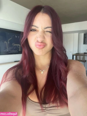 mayaraaee - Tits out bare photo