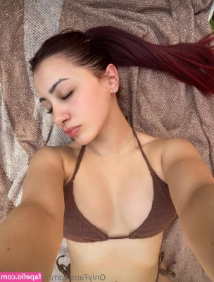 mayaraaee - Can I rub it on you