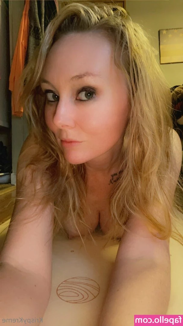 kristinaann1031 - Watch me get out of the shower and spread cream all over my body 