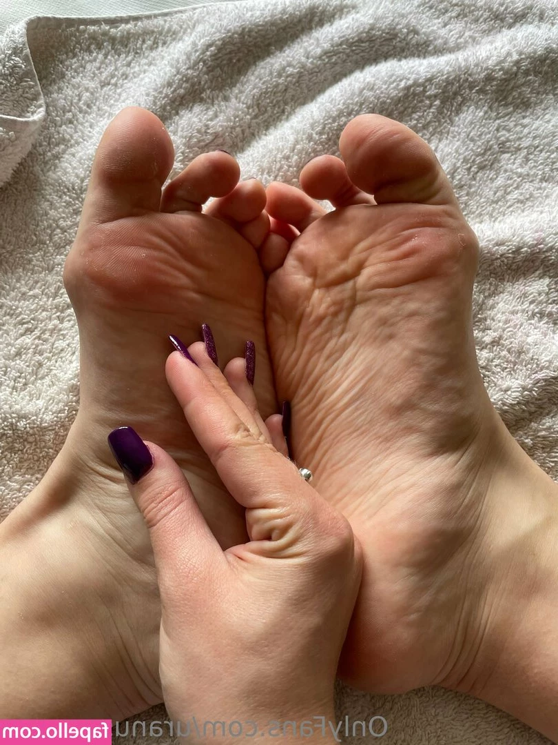 missuranus - Just felt like being naked today
