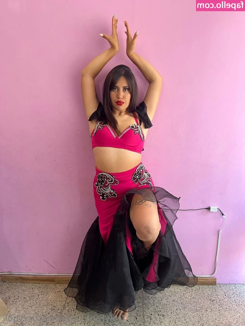 mikicurvymom - I have to say  I really really enjoy wearing a tail I may have to
