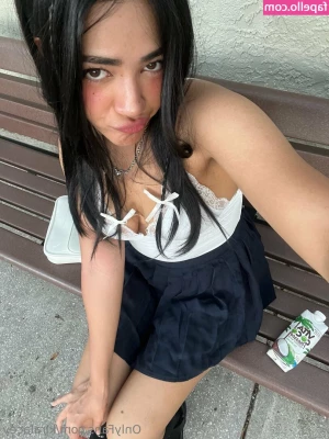 kiralacey - Would you put your fingers, cock, or tongue in my pussy first?