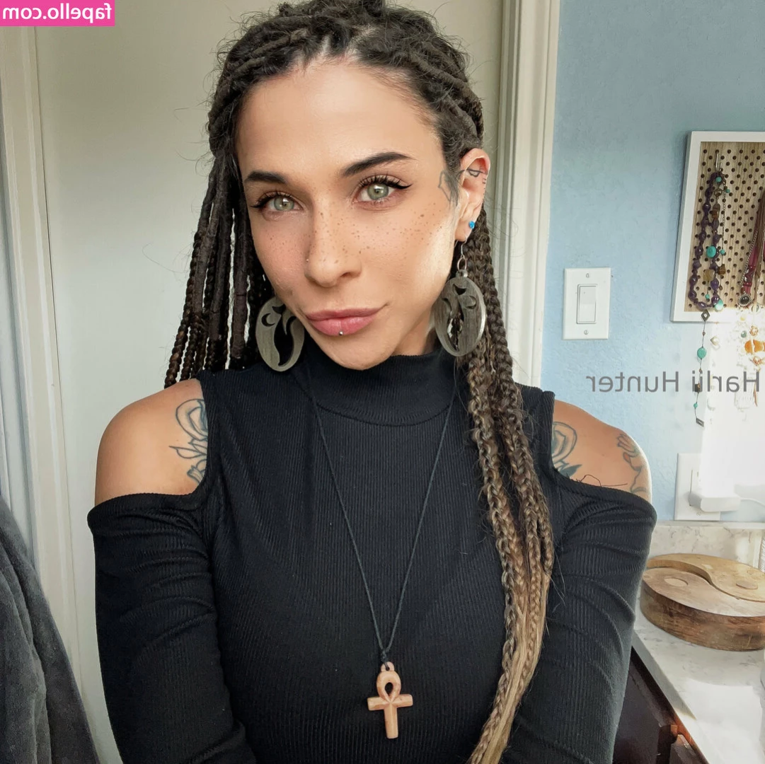 harliihuntervip - Still trying to reach my goal so I can post the full fuck session