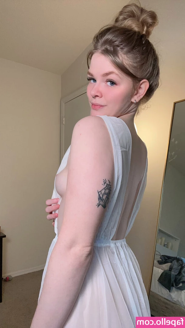 livwildflowerz - Good morning lovers  I have lots of requests to show off my new boobs