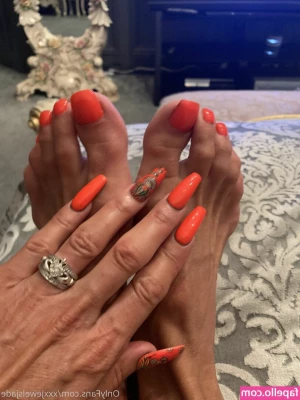 Jewels Jade [ jewels-jade ] - 🤤🤤🤤That thang so soft yall