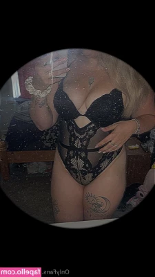 lyshh123 - It s MOANDAY    I need you all to drop a comment telling me something